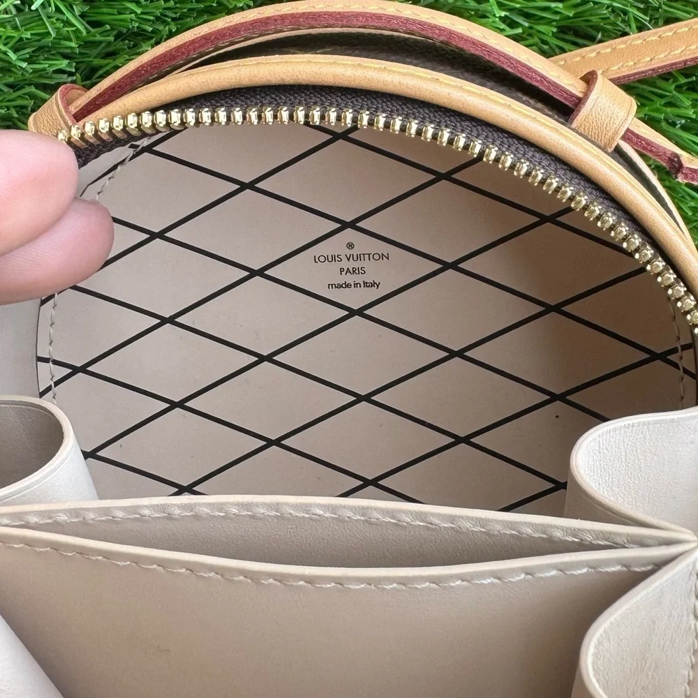 Louis Vuitton Mini Boite Chapeau